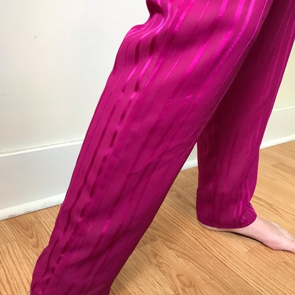 Vintage top notch jumper in easy to love and care for polyester! Killer colour! - Picture 8 of 12